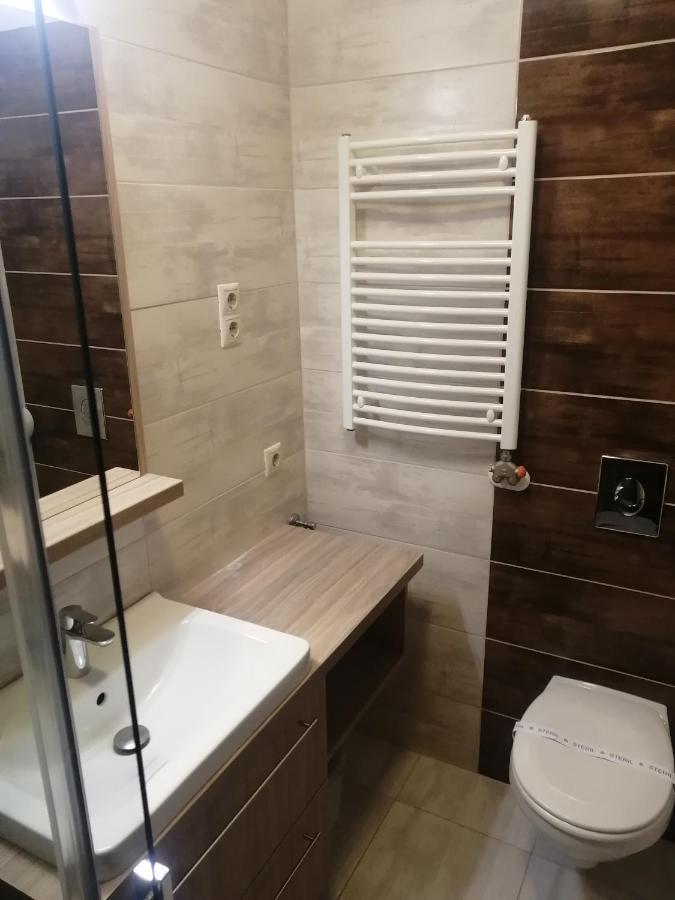 Zafirgyoengy Apartmanok ชาร์วาร์ ภายนอก รูปภาพ